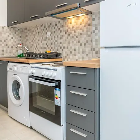 Apartment Kosmos Service Near Turkish Consulat And Saint Dimitrious Church With Additional Cost Parking Thessaloniki