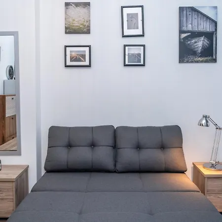 Kosmos Service Near Turkish Consulat And Saint Dimitrious Church With Additional Cost Parking Apartment Thessaloniki