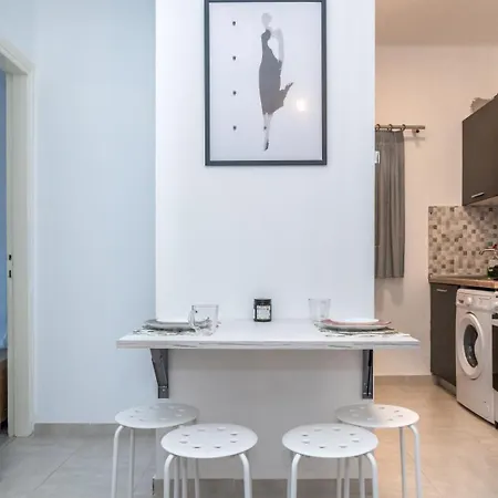 Apartment Kosmos Service Near Turkish Consulat And Saint Dimitrious Church With Additional Cost Parking *
