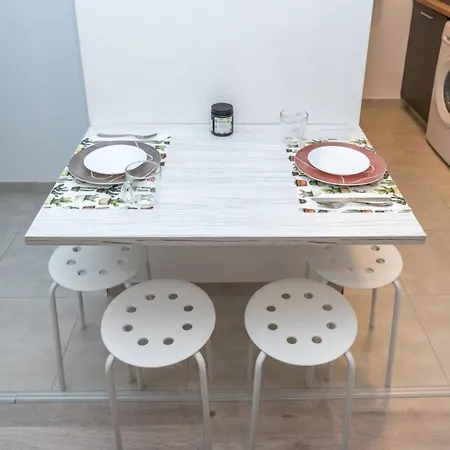 Apartment Kosmos Service Near Turkish Consulat And Saint Dimitrious Church With Additional Cost Parking