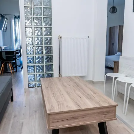 Apartment Kosmos Service Near Turkish Consulat And Saint Dimitrious Church With Additional Cost Parking Thessaloniki