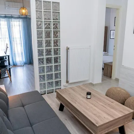 Apartment Kosmos Service Near Turkish Consulat And Saint Dimitrious Church With Additional Cost Parking