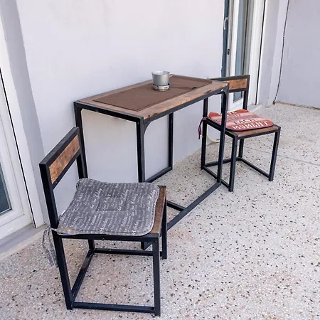 Kosmos Service Near Turkish Consulat And Saint Dimitrious Church With Additional Cost Parking Apartment Thessaloniki
