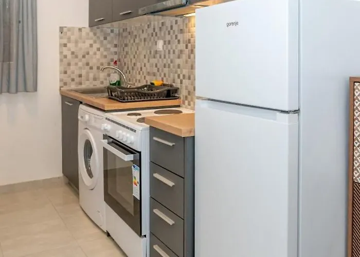 Kosmos Service Near Saint Dimitrious Church Appartement