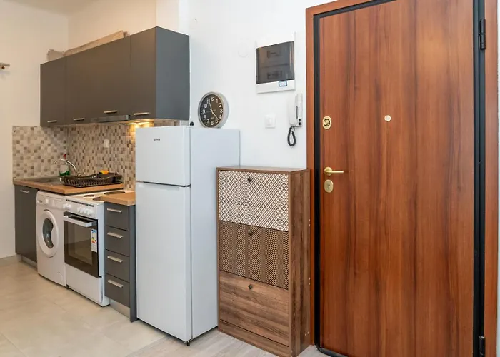 Kosmos Service Near Saint Dimitrious Church Appartement *
