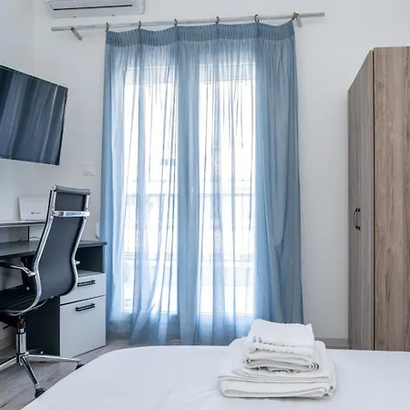 Kosmos Service Near Saint Dimitrious Church Θεσσαλονίκη