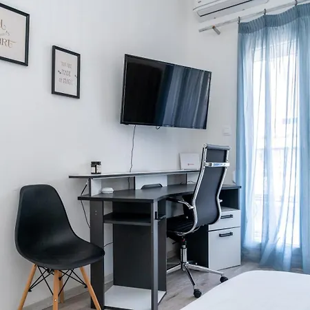 Kosmos Service Near Saint Dimitrious Church Θεσσαλονίκη