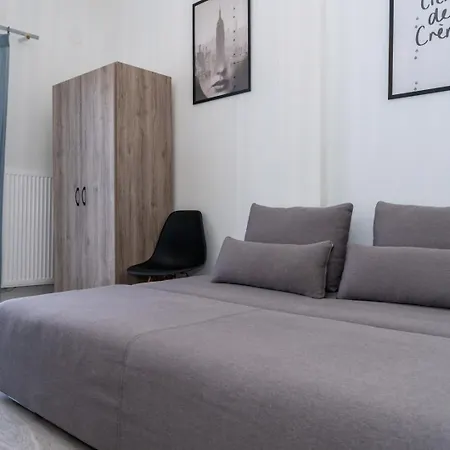 Kosmos Service Near Turkish Consulat And Saint Dimitrious Church With Additional Cost Parking *