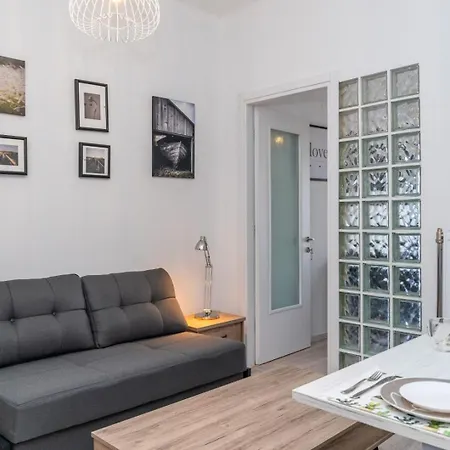 Διαμέρισμα Kosmos Service Near Saint Dimitrious Church