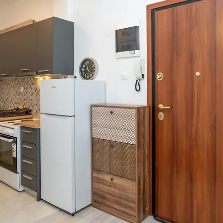 Kosmos Service Near Saint Dimitrious Church Διαμέρισμα *