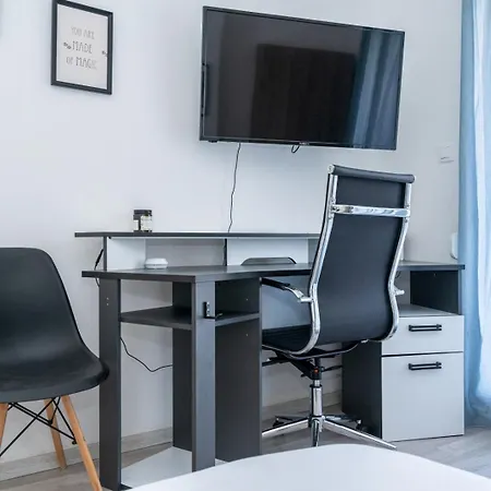 Kosmos Service Near Saint Dimitrious Church Διαμέρισμα